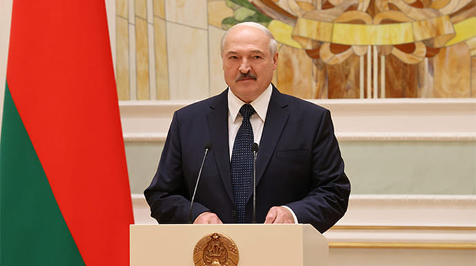 Студенты КНУ хотят лишить Лукашенко докторской степени вуза