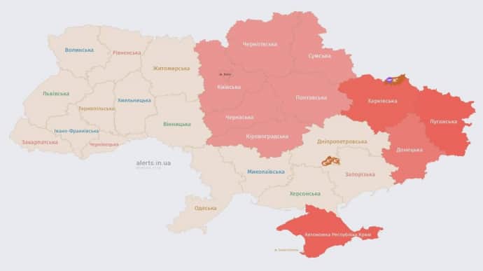 Из-за ракетной опасности в Киеве и ряде областей объявляли воздушную тревогу