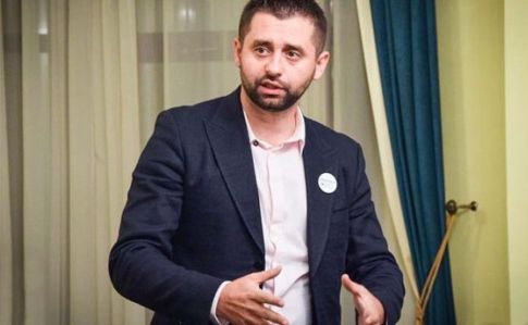 Слуга народу вже має 35 потенційних кандидатів у ЦВК