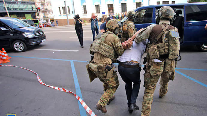 Захват банка в Киеве: задержанному инкриминируют теракт 