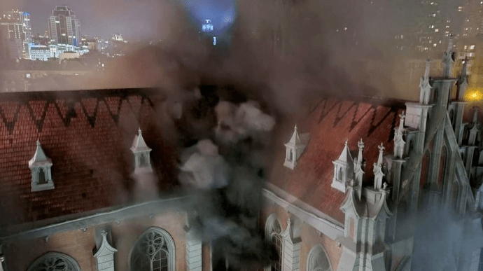 Главные новости пятницы и ночи: пожар в Костеле, рассекречивание документов об 11 сентября