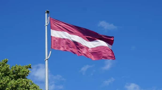 Латвия на законодательном уровне запретила сборным играть с россиянами и белорусами 