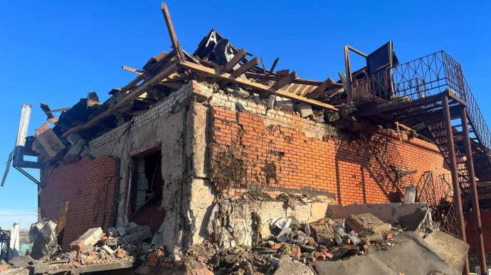 6-year-old girl and 48-year-old man killed in Russian strike on Velykyi Burluk – photo