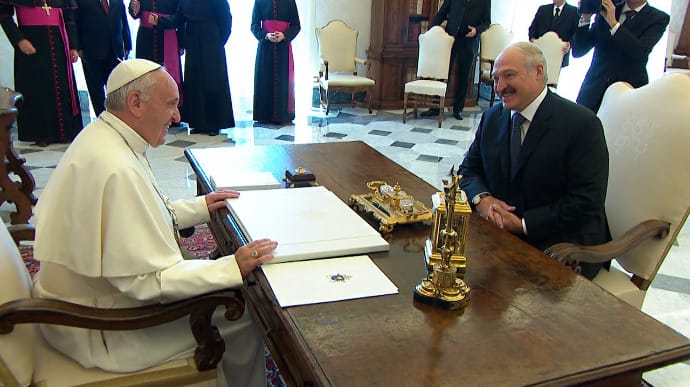 Папа Римский подумает над тем, чтобы посетить Беларусь