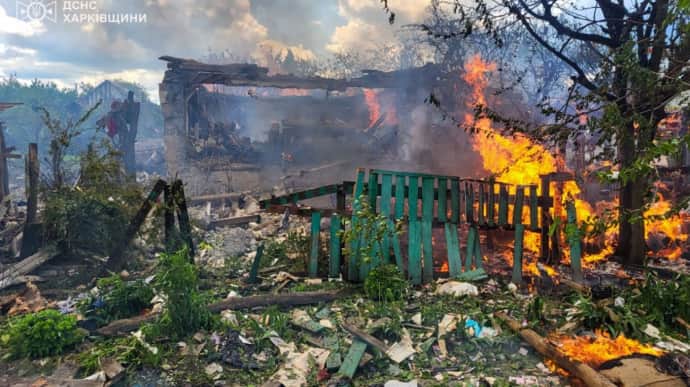 Росія вдарила КАБами та РСЗВ по Куп’янщині: є загиблий і постраждалі