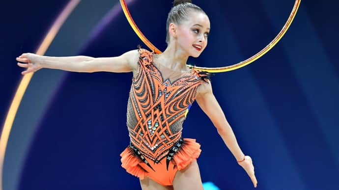 Ukrainian gymnast Onofriichuk wins two more medals at Rhythmic Gymnastics World Cup in Baku – video
