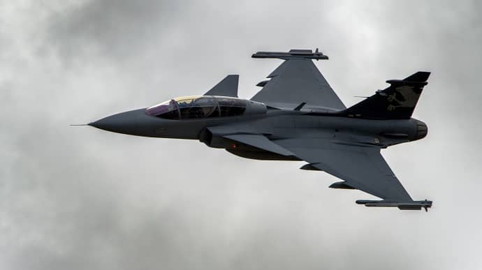 Ukraine insists it needs Gripen fighter jets – ambassador