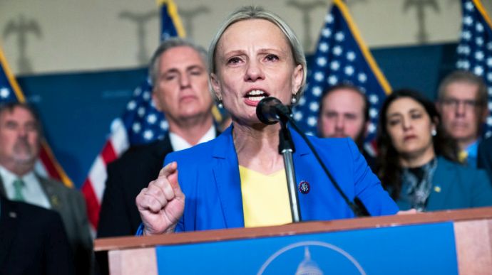 Конгрессмен Спартц объяснила свои претензии: дело не в Ермаке, а в контроле над помощью Украине