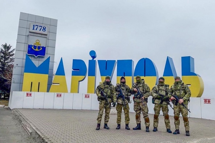 Oleksandr with his comrades in arms. Photo: State Border Service of Ukraine