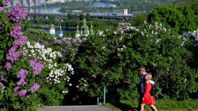 В четверг в Украине будет сухо, однако ночью прогнозируют заморозки