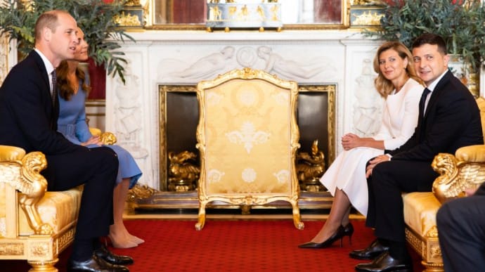 Стало известно, о чем Зеленские разговаривали с королевской семьей в Букингемском дворце