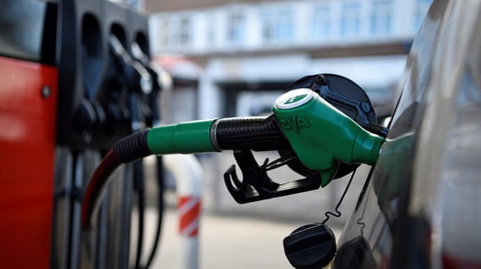 У Чехії ціни на бензин і дизпаливо злетіли до найвищого рівня за 7 років