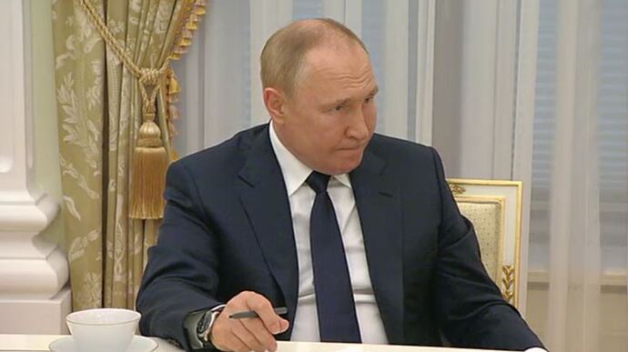 Вместо Coca-Cola россиян будут поить иван-чаем: Путин дал указание