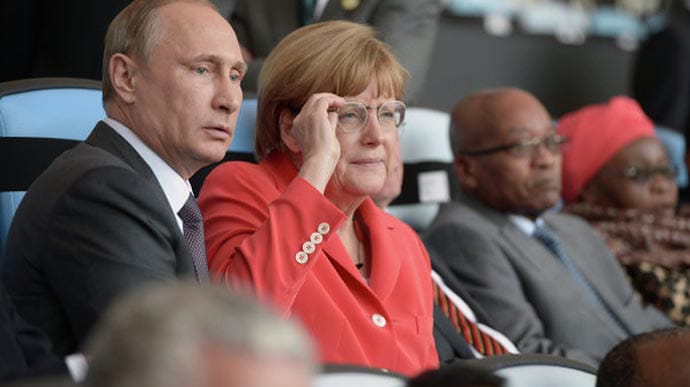 Меркель заверила, что критикует Путина в личных разговорах