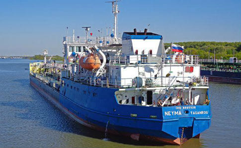 Україна затримала танкер, яким Росія блокувала кораблі біля Керчі