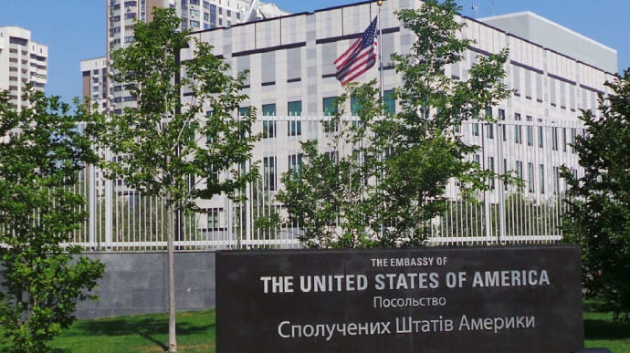 У Києві затримали іноземця, який замінував два посольства