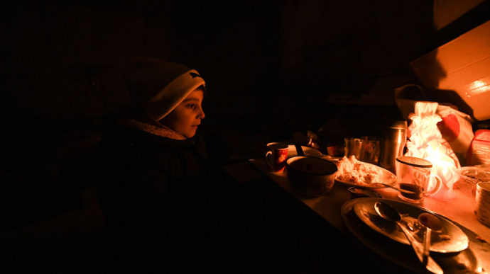 Nearly 650,000 Ukrainians left with no electricity as a result of hostilities