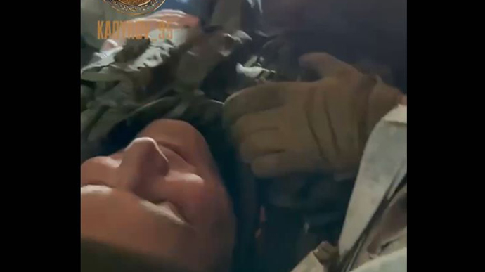 Украинские защитники подбили еще одного полковника РФ, но его спасли кадыровцы 