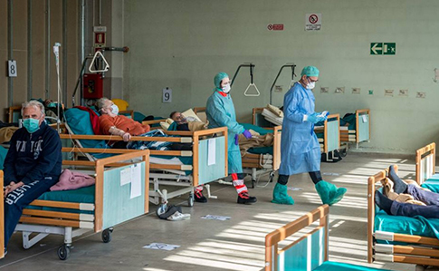 Коронавірус в Італії: знижується кількість хворих в реанімації і померлих