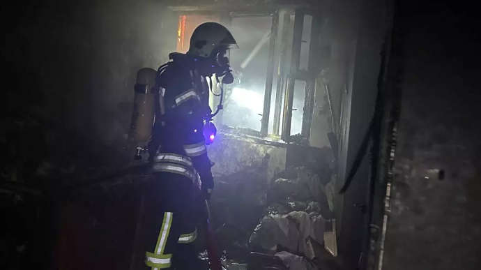 Гибель мужчины в пожаре ночью не связана с атакой РФ на Киев – ГСЧС