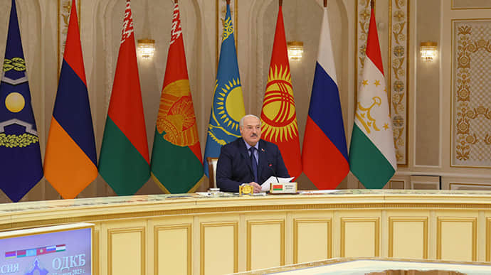 Лукашенко назвав демаршем відсутність Вірменії на зустрічі ОДКБ