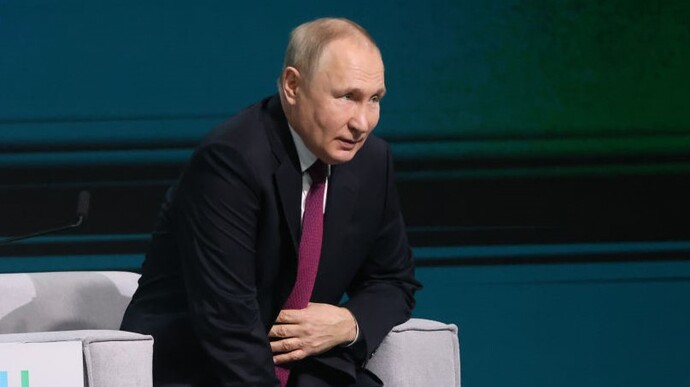 Путин отменил традиционные планы: без хоккея на Красной площади и ежегодного послания