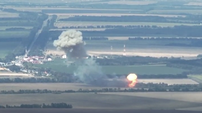Поблизу кордону з Росією українські воїни знищили російську САУ