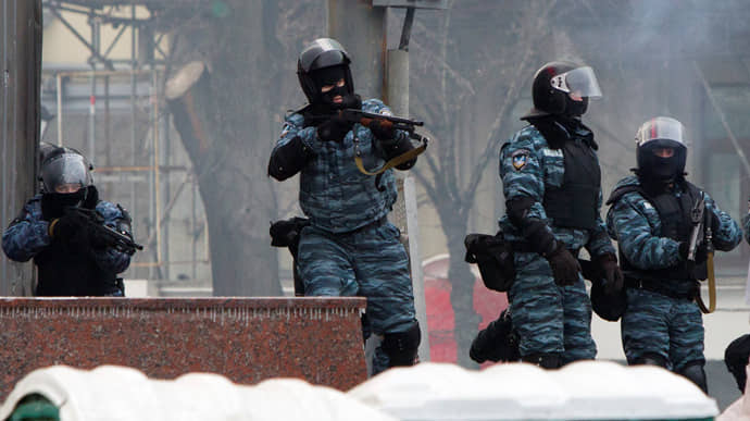 Двух экс-беркутовцев будут судить за разгон протестующих на Майдане