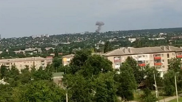 Russian media reports about explosions in occupied Luhansk