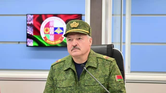 Білорусь оголосила про перевірку боєготовності армії