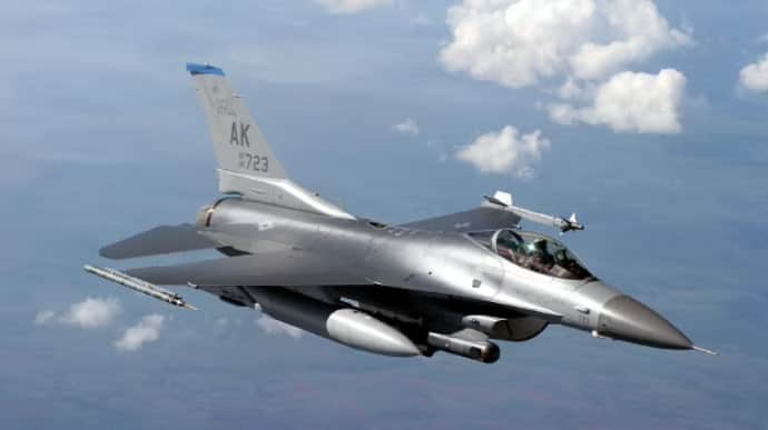 Бельгия с марта разместит два F-16 в Дании для учений украинских пилотов