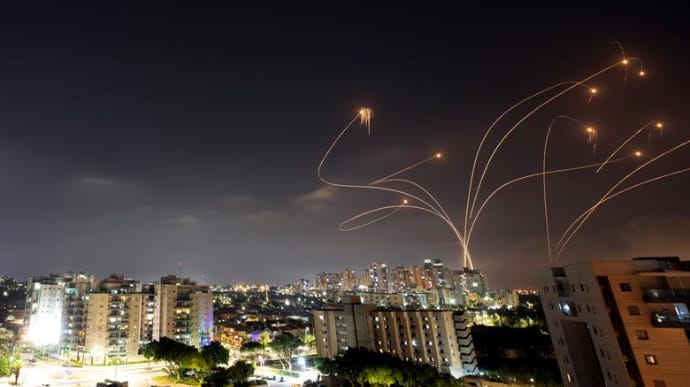 Загострення між Ізраїлем та Сектором Гази: у небі сотні ракет