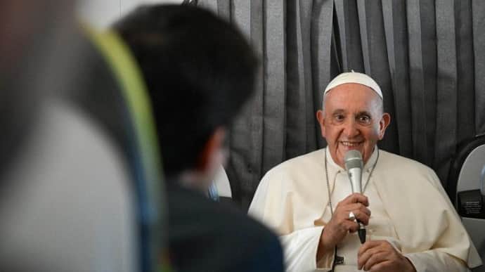 Папа Франциск заявив, що війна в Україні вигідна торговцям зброєю
