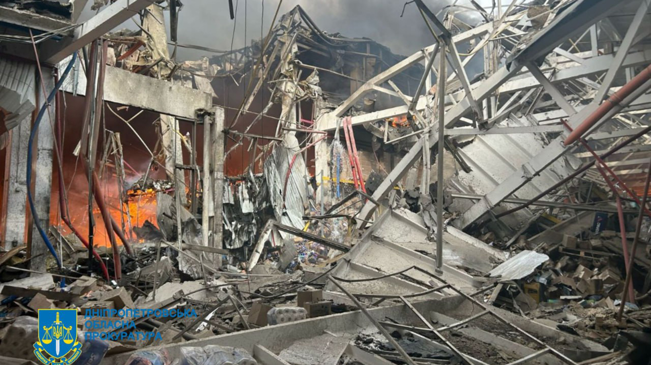 Russian missile hits Dnipro: man killed, large-scale fire starts