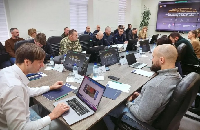 Discussion of new approaches for safe demining.