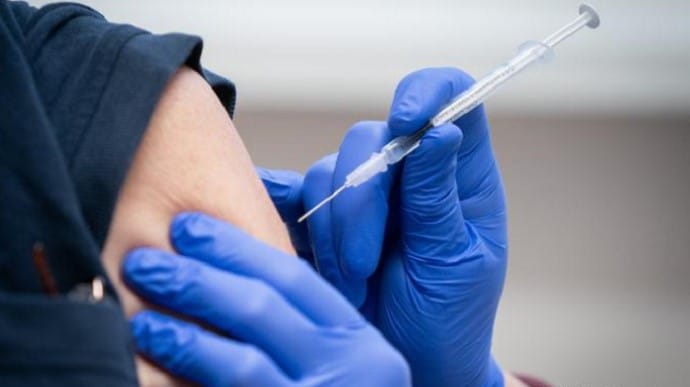 В Сербии начали вакцинировать иностранцев