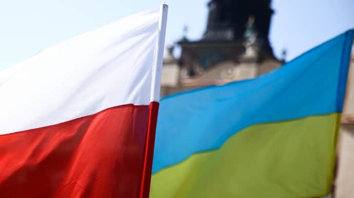 Polish Prosecutor's Office starts investigating incident with spilled Ukrainian grain