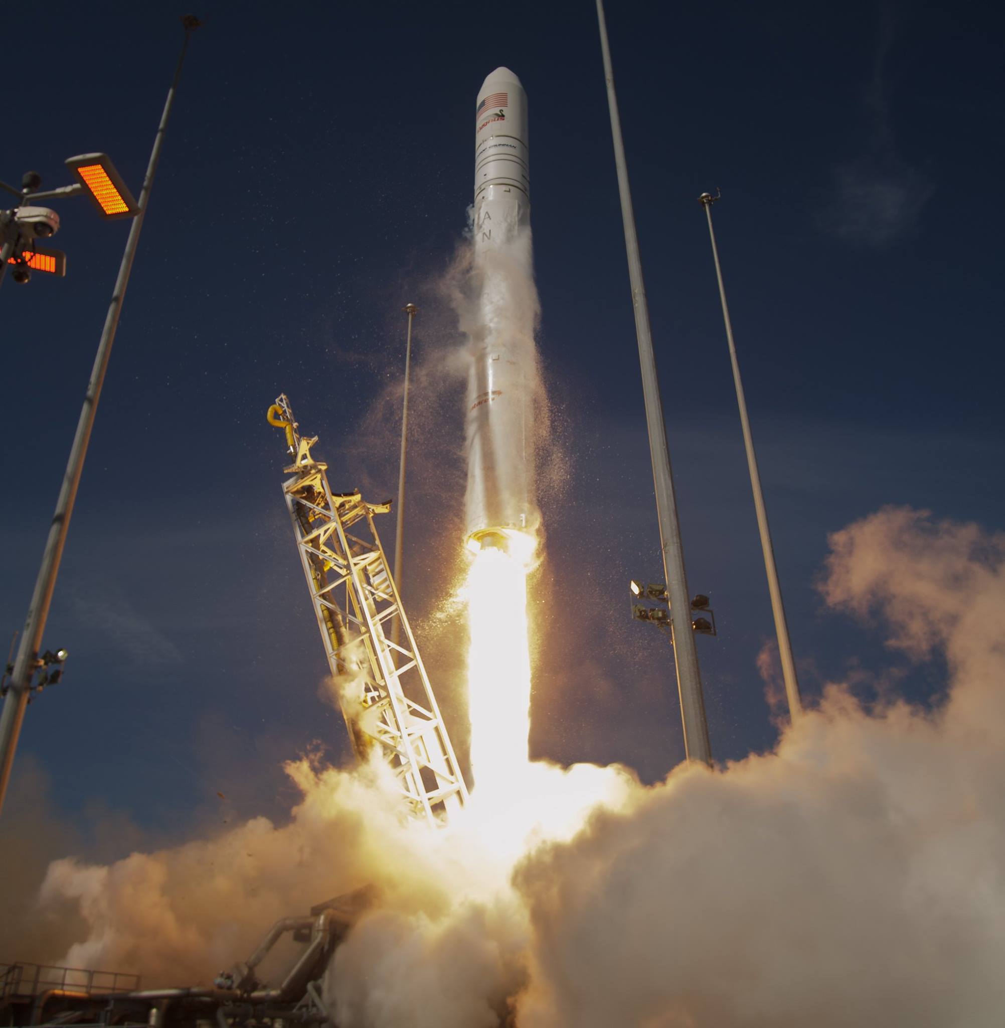 Время выхода корабля на орбиту. Ракеты-носителя Antares. РН Антарес. Antares ракета. Cygnus Antares.