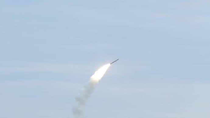 Північна Корея випробувала дві балістичні ракети