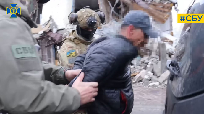 Security Service of Ukraine releases video of informer being detained in liberated Lyman