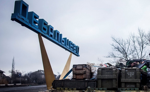 РФ перебросила в Дебальцево эшелон с танками и Градами