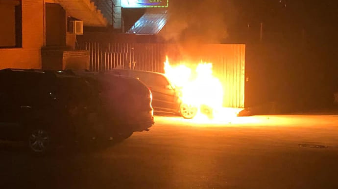 Гео Лерос заявив, що йому підпалили автівку