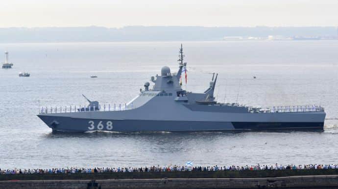 Російський корабель Павел Державин отримав пошкодження біля Севастополя – речник ВМС