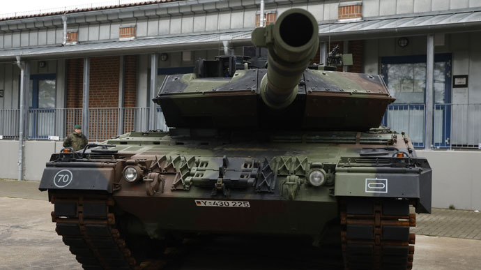 Чехия хочет купить около 70 танков Leopard новой версии