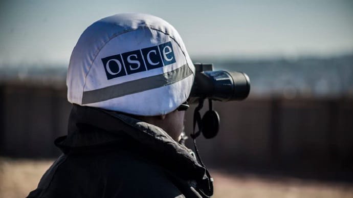 Місія ОБСЄ зафіксувала на сході понад 900 порушень тиші за чотири дні