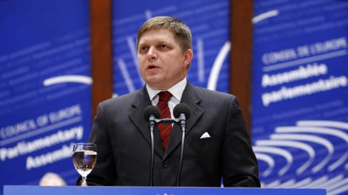 Фицо назвал бесполезным сбор словаками €4 млн для Украины
