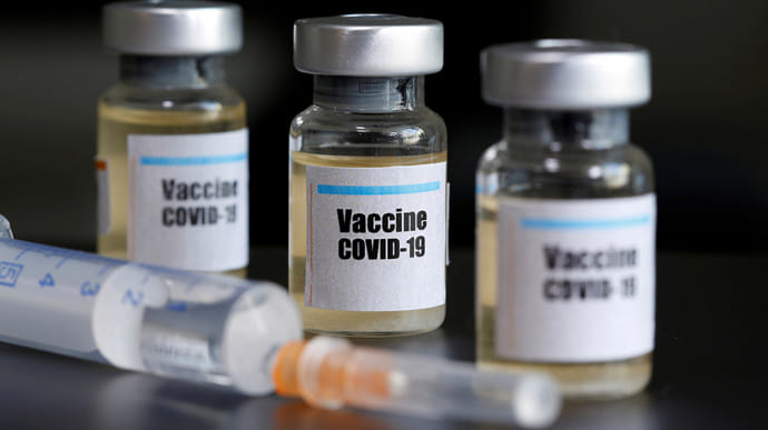 Вакцини у рамках COVAX почнуть надходити в Україну в лютому – посол ЄС