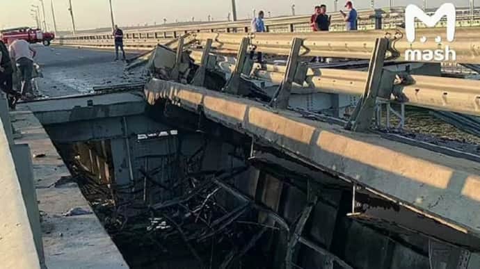 Оккупанты перекрывали Крымский мост