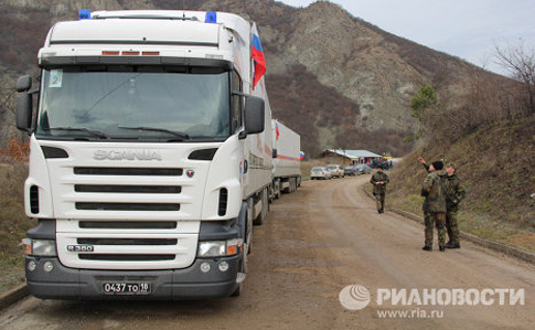 Україна призупиняє транзит російських вантажівок