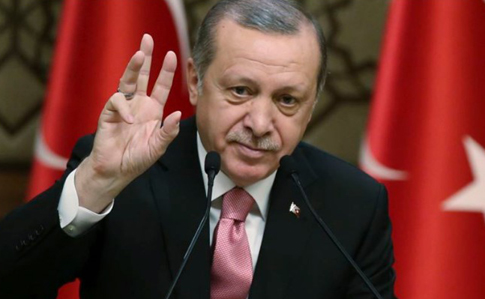 Референдум у Туреччині: Ердоган вже привітав з перемогою